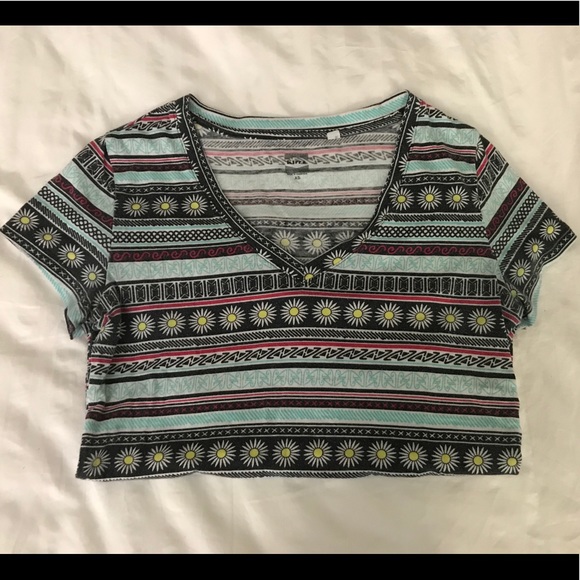 Patterned V-Neck - Picture 3 of 3